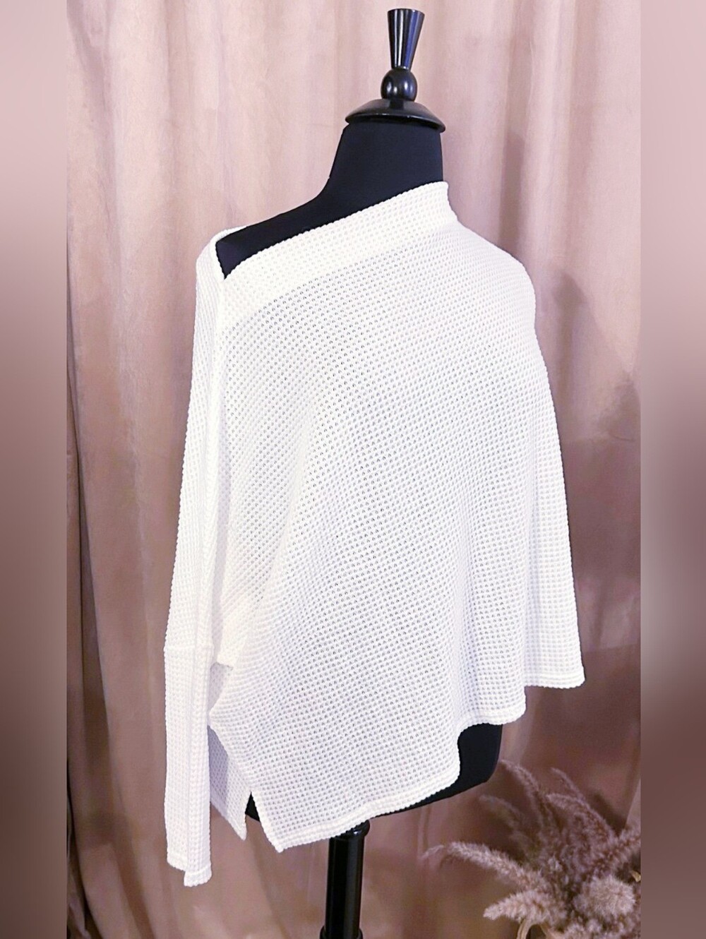 VICI COLLECTION WAFFLE KNIT TOP